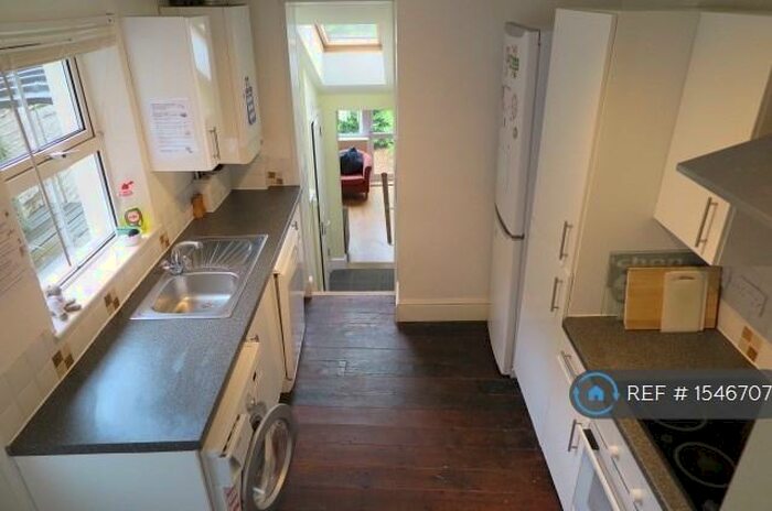 5 Bedroom Semi-Detached House To Rent In Priory Road, Southampton, SO17