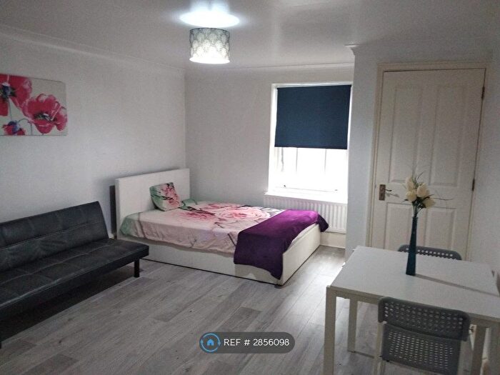 Studio To Rent In Vachel Road, Reading, RG1