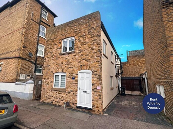 3 Bedroom Detached House To Rent In Station Road, Westgate-on-Sea, Kent, CT8