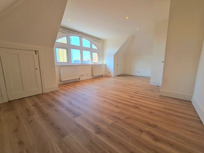 2 Bedroom Apartment To Rent In Powis Street, Woolwich, SE18