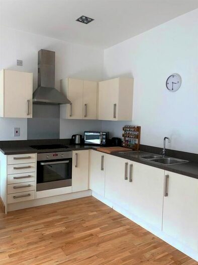 1 Bedroom Flat To Rent In Manor Road, Wallington, SM6