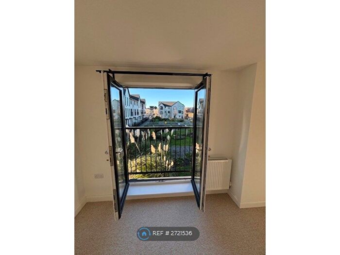 2 Bedroom Flat To Rent In Ffordd Pentre, Barry, CF62