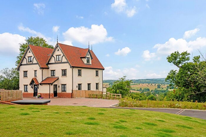 4 Bedroom Semi-Detached House For Sale In Sussex View, Frant, TN3