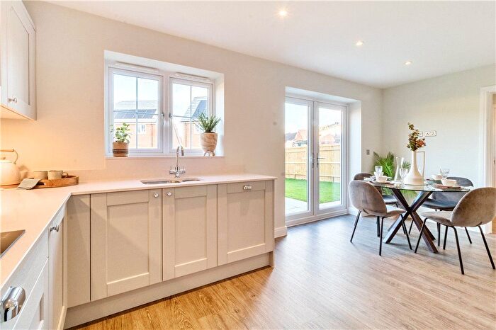 4 Bedroom Detached House For Sale In Pakenham Road, Bracknell, Berkshire, RG12