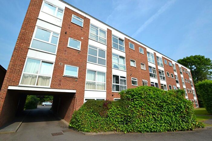2 Bedroom Flat To Rent In Surbiton, KT6