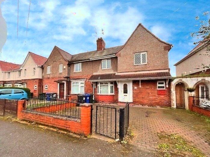 3 Bedroom Semi-Detached House To Rent In Warwick Road, Doncaster, South Yorkshire, DN2