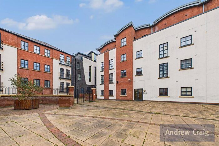2 Bedroom Apartment For Sale In Curzon Place, Gateshead, NE8