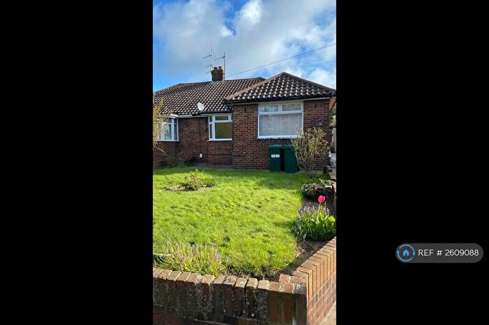 2 Bedroom Bungalow To Rent In Valley Road, Portslade, Brighton, BN41