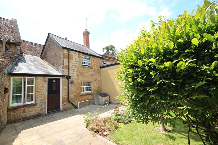 2 Bedroom Terraced House To Rent In Middle Street, Yeovil, TA15