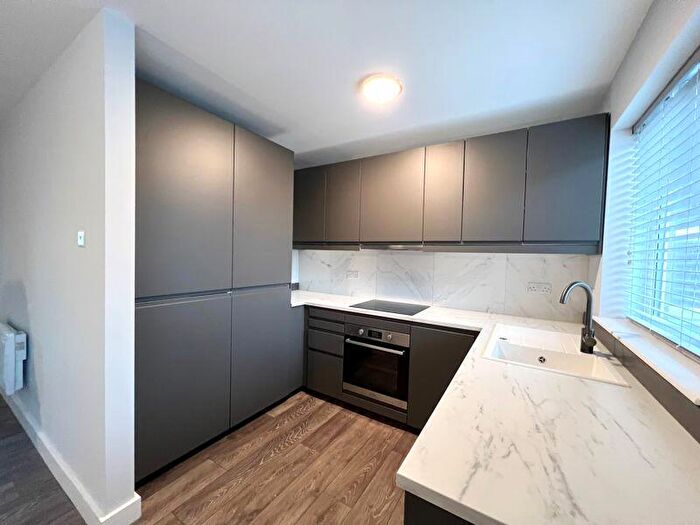 2 Bedroom Flat To Rent In Rivington Court, Cholmondeley Road, Salford, M6