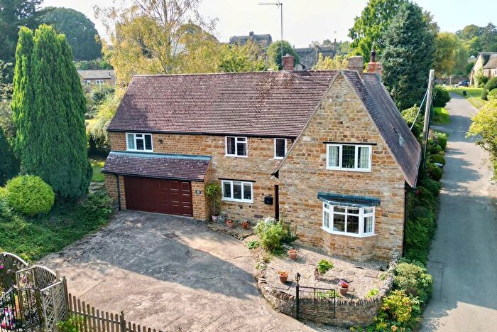4 Bedroom Detached House For Sale In Butchers Lane, Boughton, Northampton, NN2