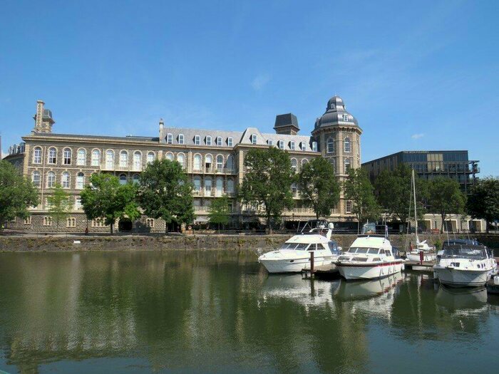 3 Bedroom Apartment To Rent In Redcliffe, The General, BS1