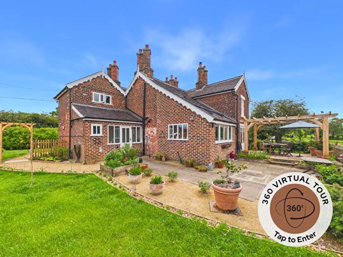 4 Bedroom Detached House For Sale In Holmes Chapel Road, Somerford, Congleton, CW12