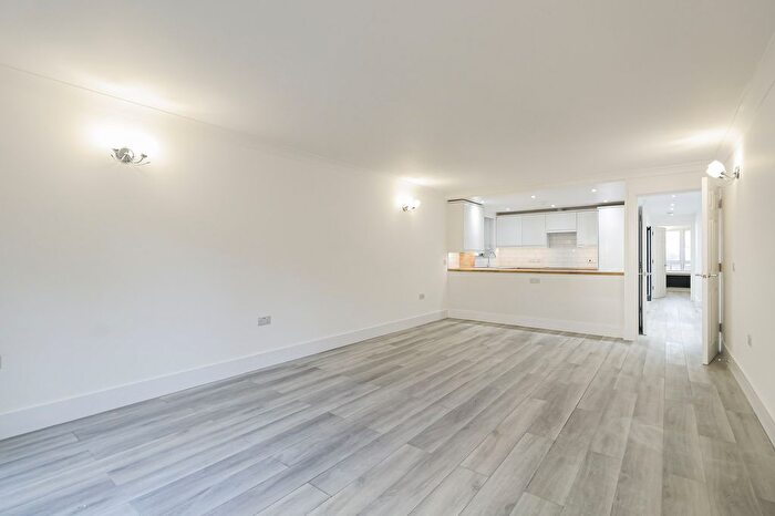 2 Bedroom Flat To Rent In Falcon Lodge, Admiral Walk, Maida Vale, W9