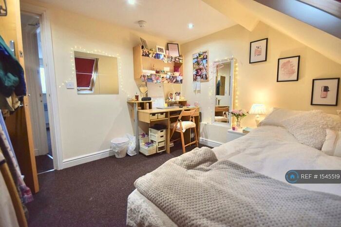 8 Bedroom Terraced House To Rent In Harriet Street, Cardiff, CF24