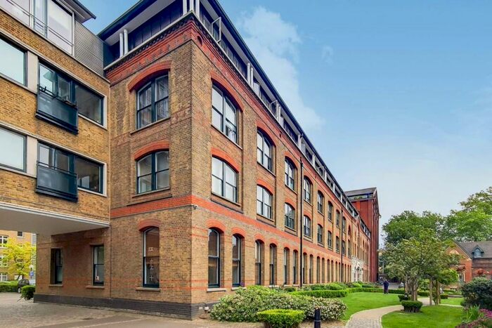 2 Bedroom Flat To Rent In Fairfield Road, Bow, London, E3