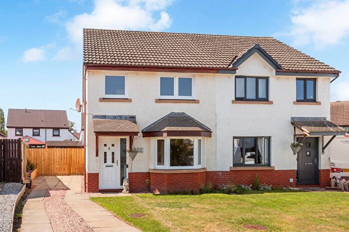 3 Bedroom Semi-Detached House For Sale In Harlawhill Gardens, Prestonpans, EH32