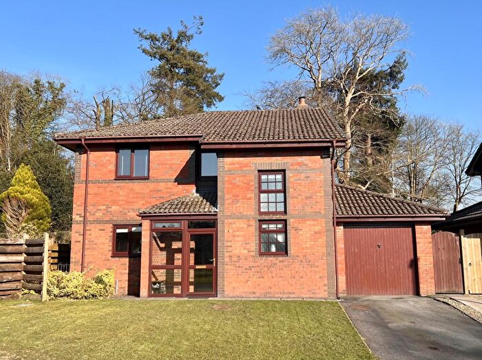 4 Bedroom Detached House For Sale In Llys Llanfair, Llandovery, Carmarthenshire., SA20
