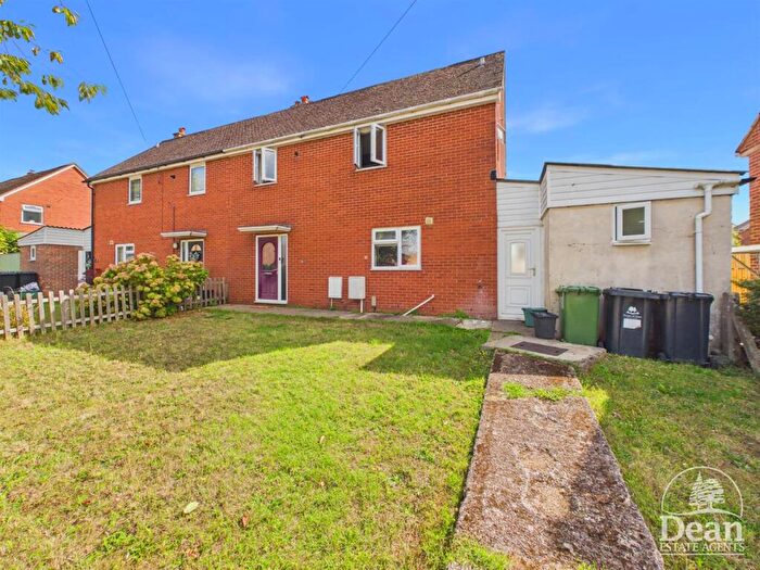 3 Bedroom Semi Detached House For Sale In Summerleaze, Lydney, GL15