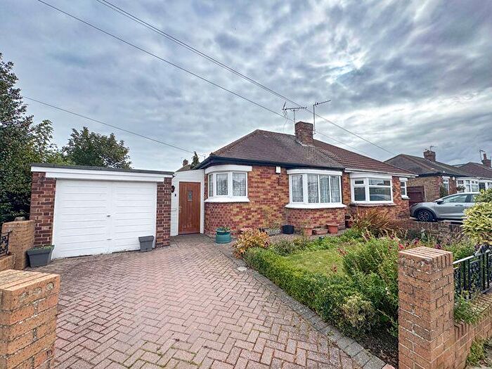 2 Bedroom Semi-Detached Bungalow For Sale In Crowland Avenue, Grimsby, DN34