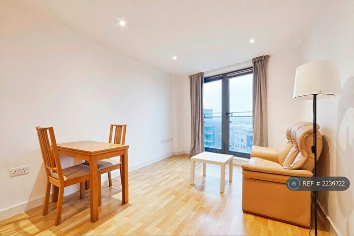 2 Bedroom Flat To Rent In Cross Green Lane, Leeds, LS9