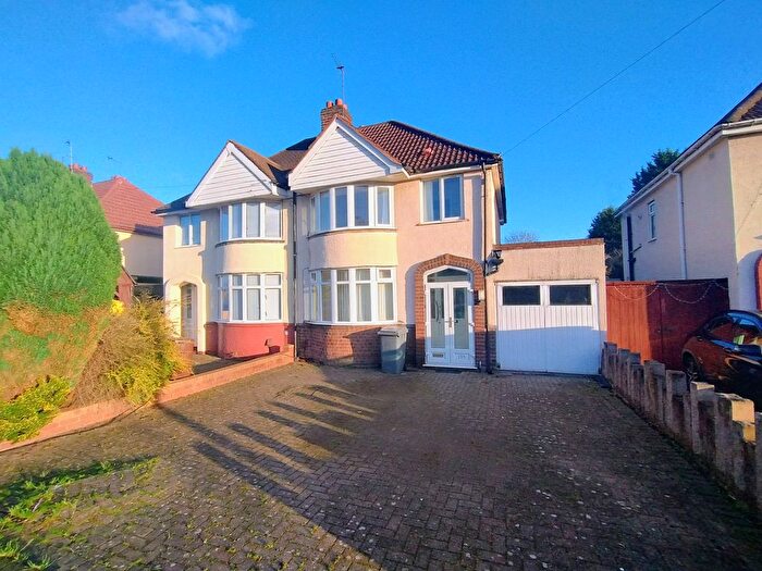 3 Bedroom Semi Detached House To Rent In Winchester Road, Fordhouses, Wolverhampton, WV10