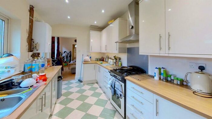 7 Bedroom House To Rent In Bournbrook Road, Birmingham, B29