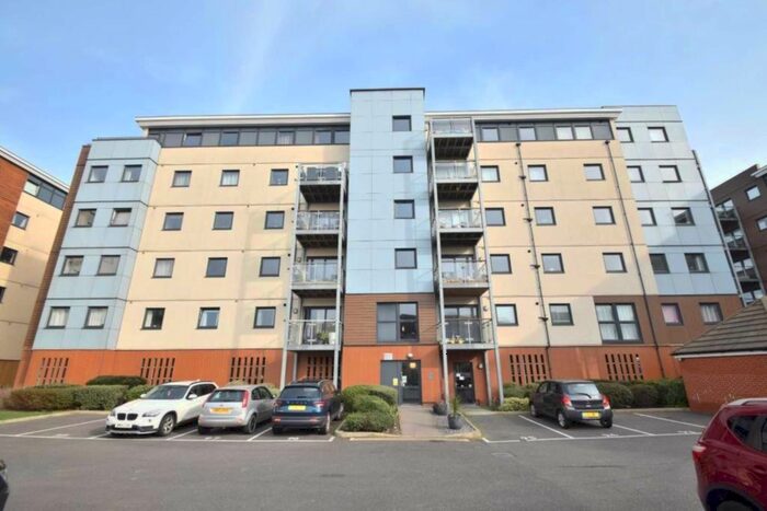 2 Bedroom Flat To Rent In Standen House, Groombridge Avenue, Eastbourne, BN22