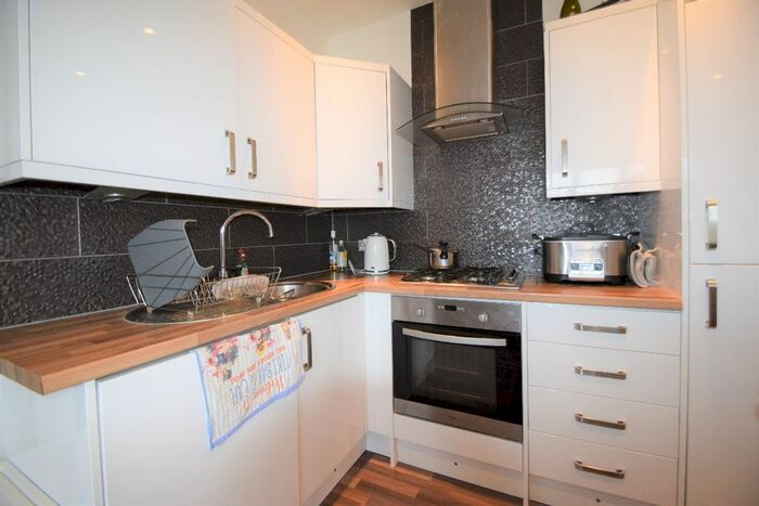1 Bedroom Flat To Rent In Drewstead Road, Streatham, SW16