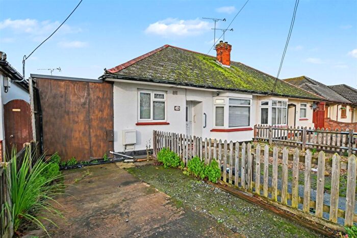 2 Bedroom Semi-Detached Bungalow For Sale In The Parkway, Canvey Island, SS8