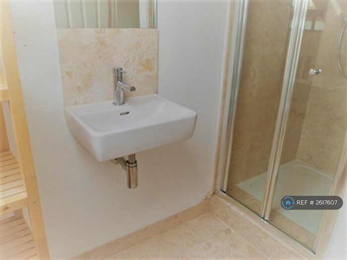 4 Bedroom Terraced House To Rent In St. John's Hill Grove, London, SW11