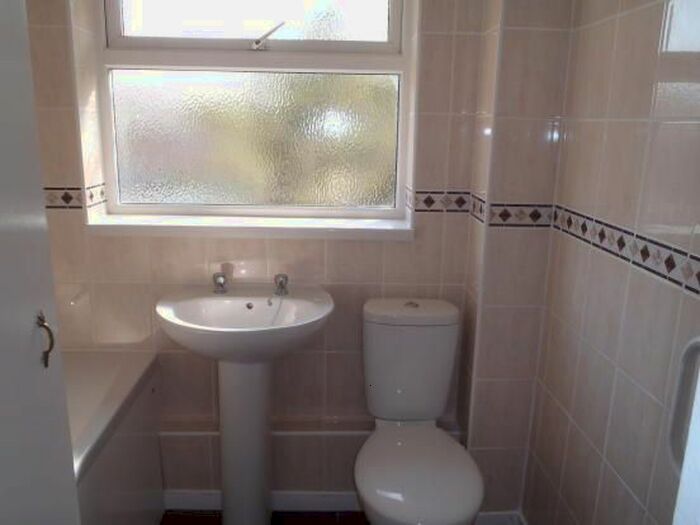 Studio To Rent In Darwin Road, Stevenage, SG2