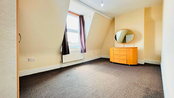 3 Bedroom Flat To Rent In Katherine Road, Upton Park, E6
