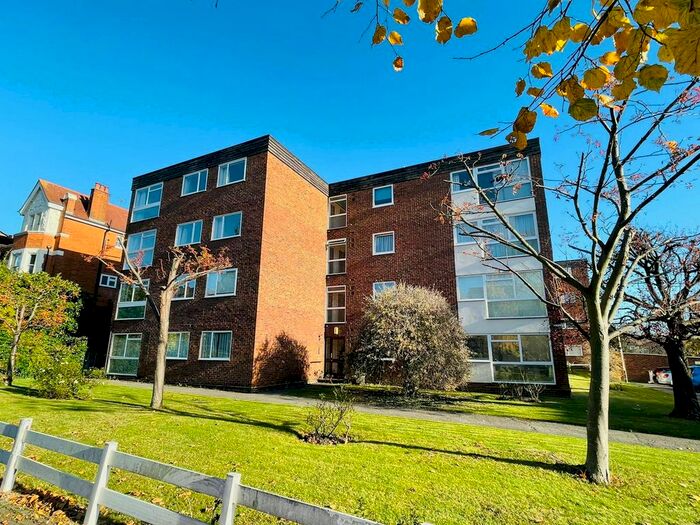 2 Bedroom Flat To Rent In Corfton Road, Ealing, London, W5