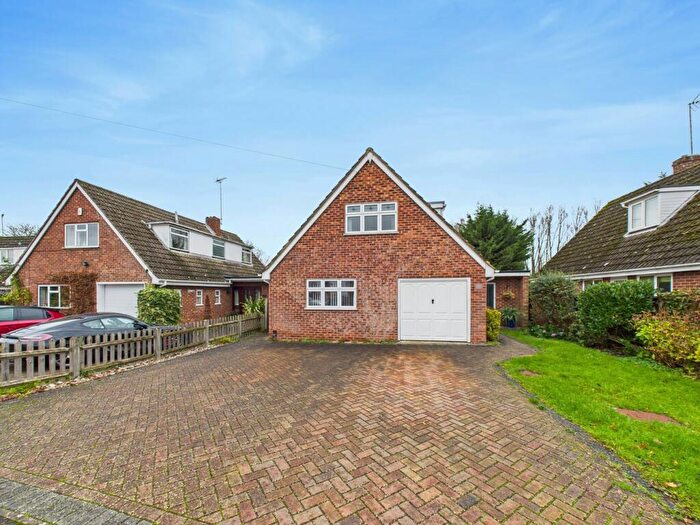 3 Bedroom Detached House To Rent In Colemans Moor Road, Woodley, Reading, RG5