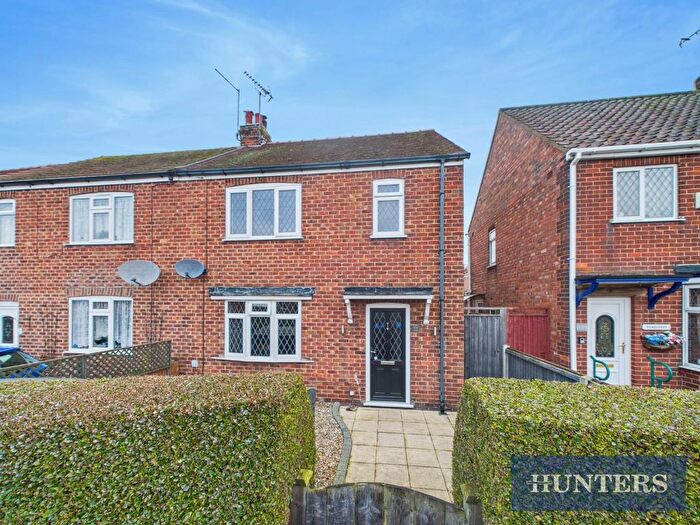 3 Bedroom Semi Detached House For Sale In Applegarth Lane, Bridlington, YO16