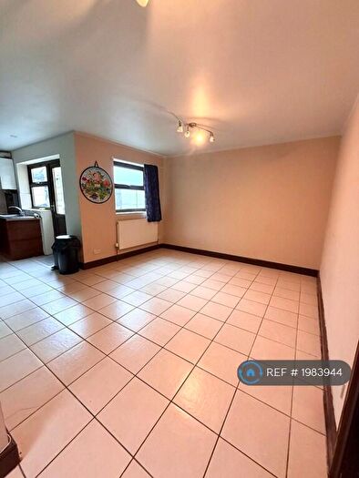 1 Bedroom Flat To Rent In Adine Road, London, E13