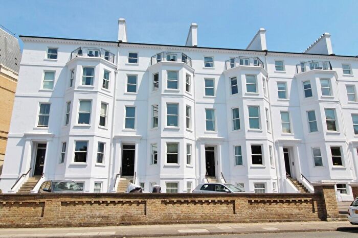 2 Bedroom Flat For Sale In Southsea Terrace, Southsea, PO5