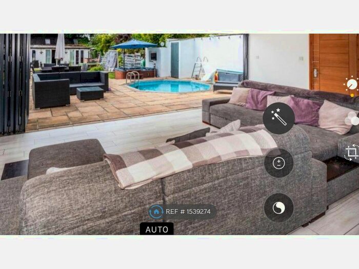 5 Bedroom Semi-Detached House To Rent In Lent Rise Road, Burnham, SL1