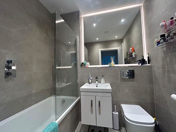 1 Bedroom Flat To Rent In Liongate House, Ladymead, Guildford, GU1