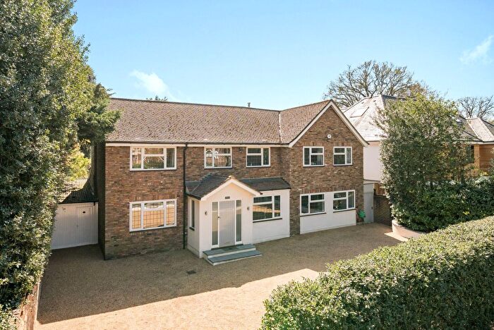 5 Bedroom Detached House For Sale In Broom Way, Weybridge, KT13