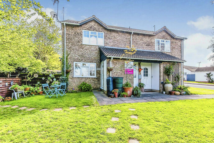 2 Bedroom Flat For Sale In Elm Road, Folksworth, Peterborough, PE7