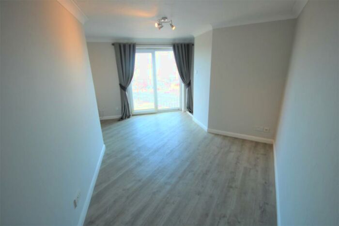 1 Bedroom Flat To Rent In Marina Point, West Road, Clacton-on-Sea, CO15