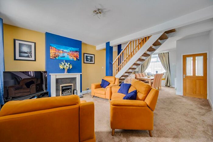 3 Bedroom End Of Terrace House For Sale In Woodway Lane, Walsgrave, CV2