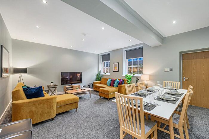 3 Bedroom Apartment To Rent In Canning Street, Liverpool, L8