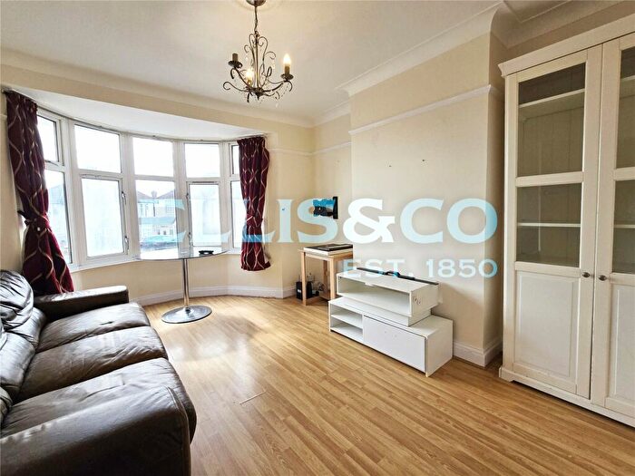 1 Bedroom Maisonette To Rent In Beechwood Avenue, Harrow, HA2
