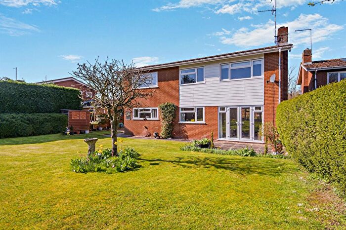 4 Bedroom Detached House For Sale In Down Gate, Peterborough, PE3