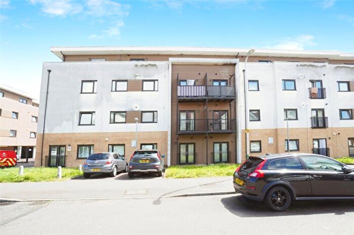 2 Bedroom Apartment To Rent In Autumn Court, Romford, RM7