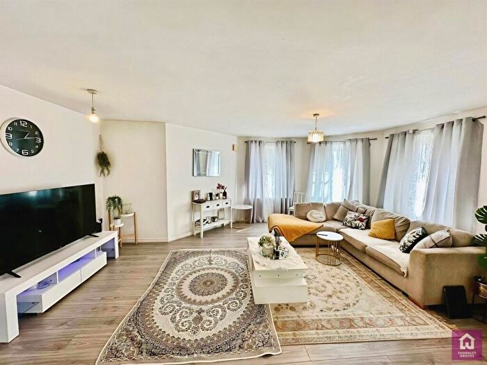2 Bedroom Flat For Sale In Keane Court, Manchester, Greater Manchester, Cheetham Hill, M8