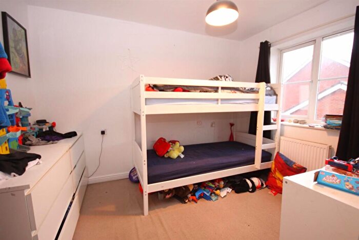 3 Bedroom Terraced House For Sale In Oak Coppice Road, Whiteley, PO15